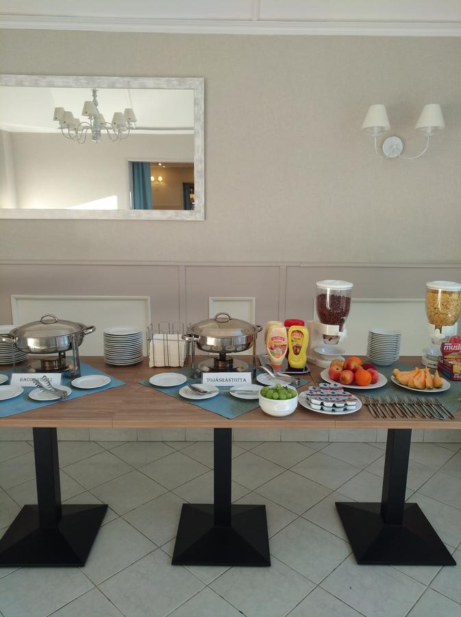 Otp Hotel Budapest Bagian luar foto