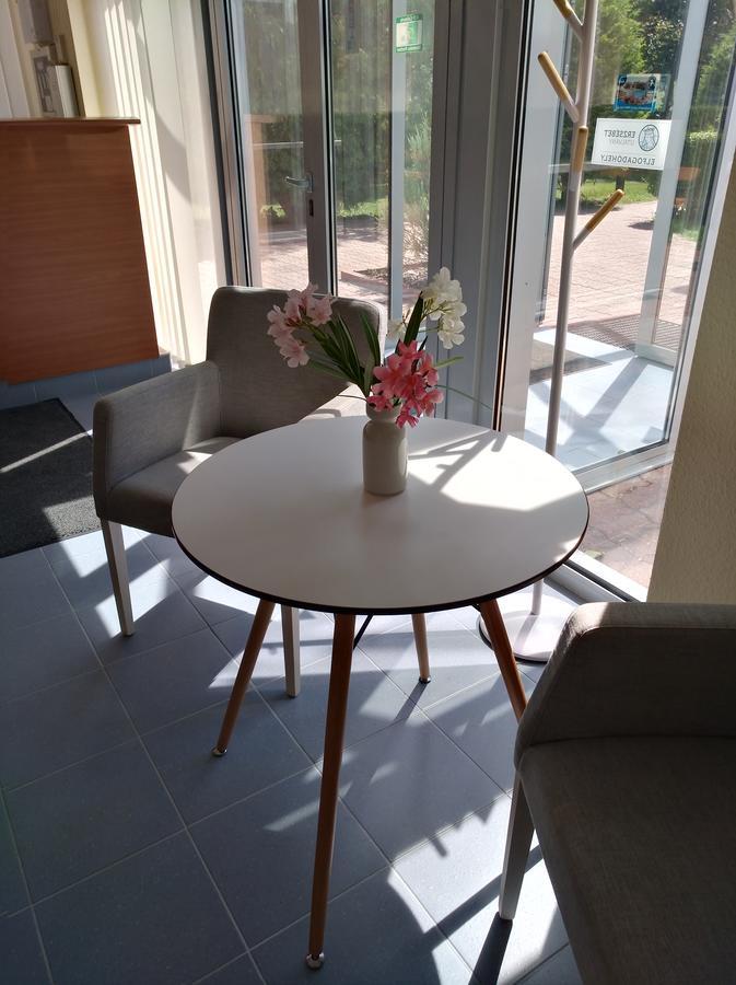 Otp Hotel Budapest Bagian luar foto