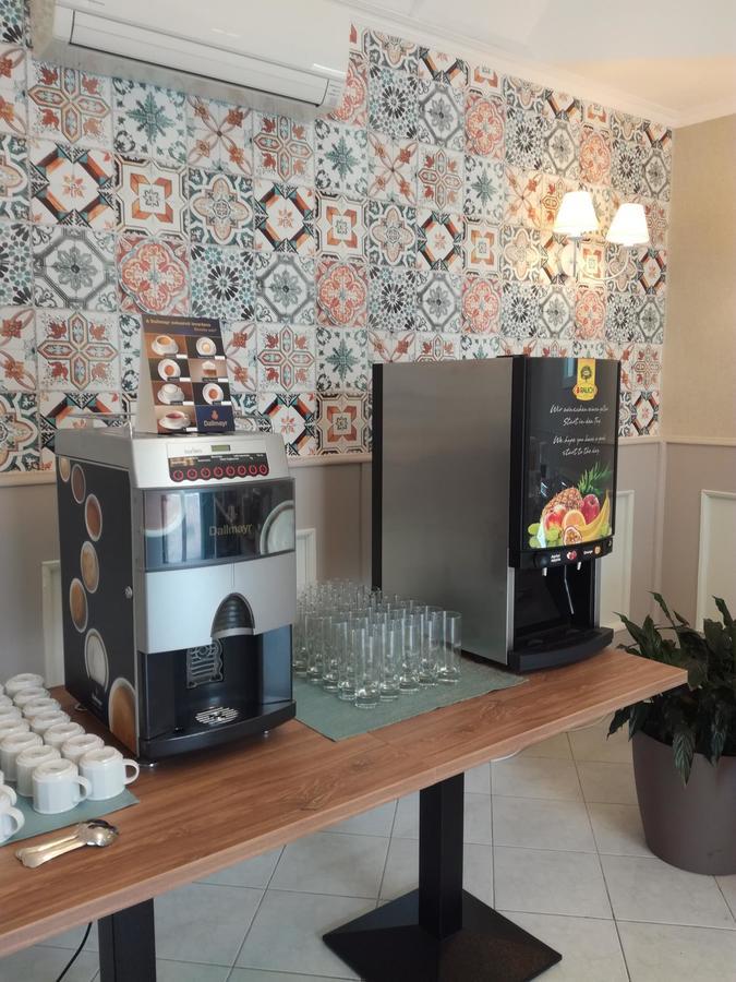 Otp Hotel Budapest Bagian luar foto